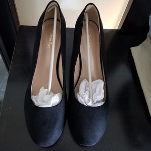 Women's shoes size 12